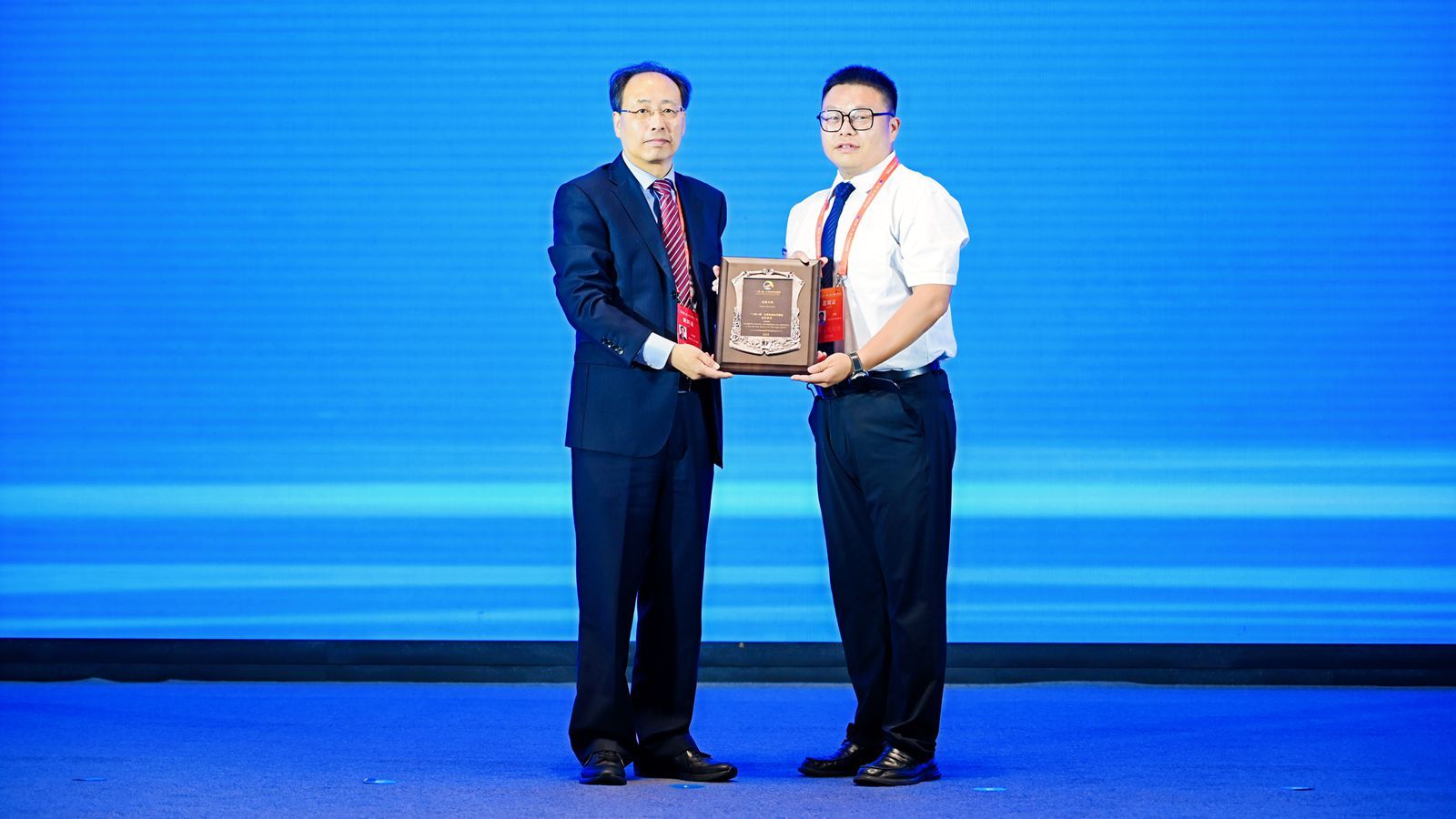 1749881889408563.jpg 4湖南大学_副本.jpg